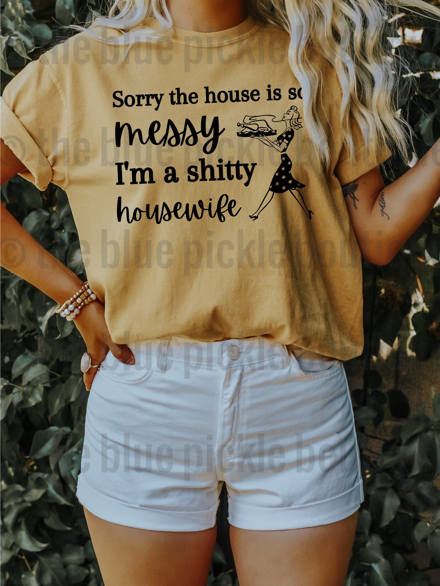 Sorry the house is so messy, I’m a shitty housewife